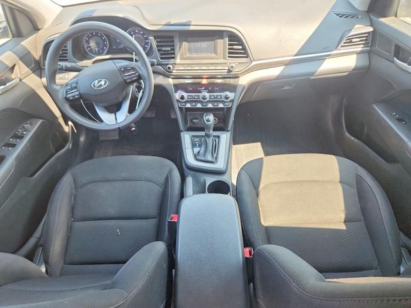 2020 HYUNDAI ELANTRA SE