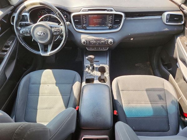 2017 KIA SORENTO L, LX
