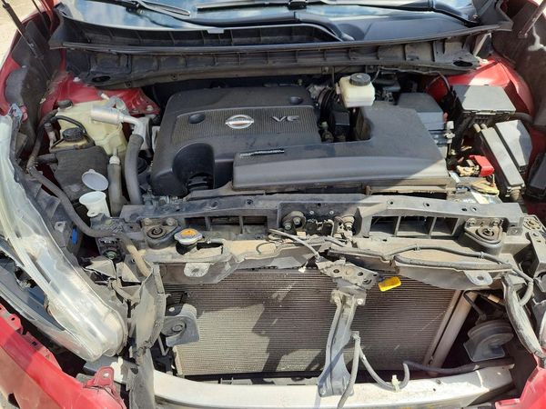 2018 NISSAN MURANO — Engine bay