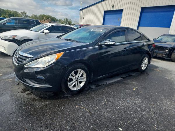 2014 HYUNDAI SONATA GLS/ GLS Popular — Front 3/4