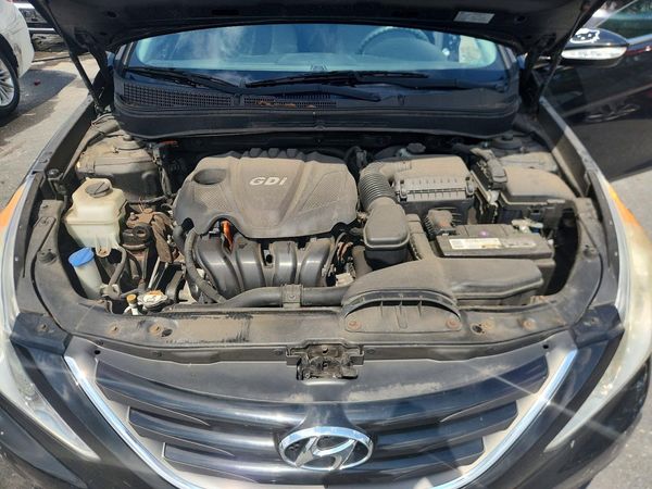 2014 HYUNDAI SONATA GLS/ GLS Popular — Engine bay