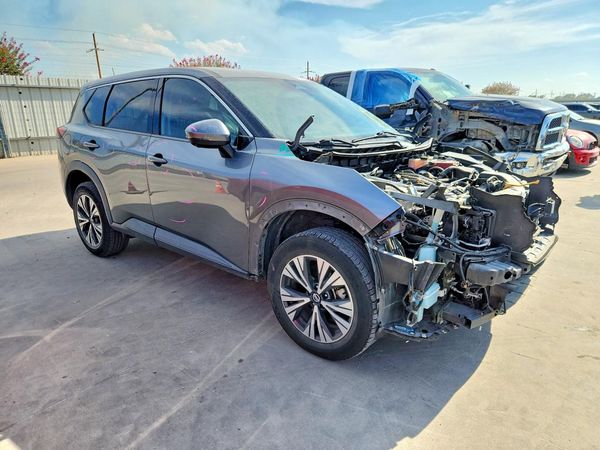 2021 NISSAN ROGUE SV — Passenger 3/4