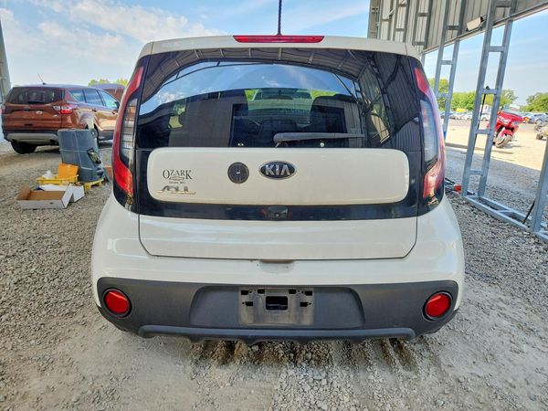 2019 KIA SOUL Base