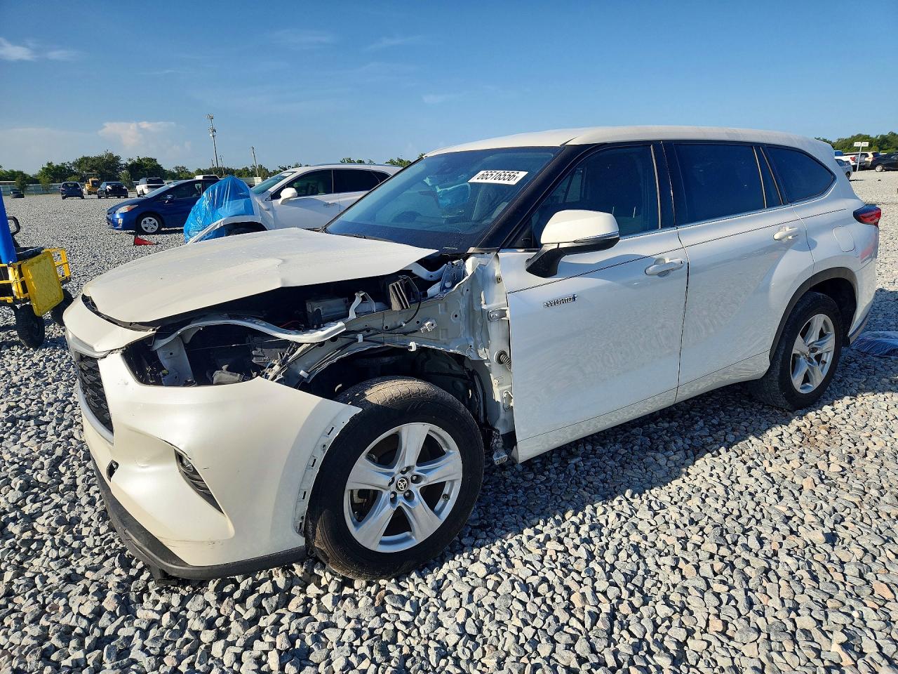 2020 TOYOTA HIGHLANDER LE