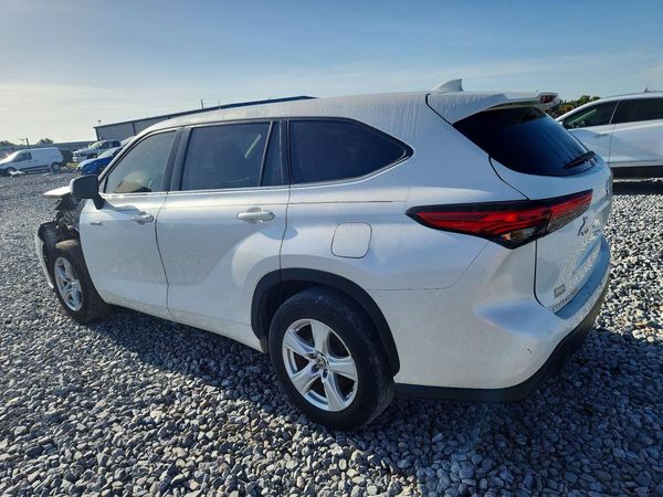 2020 TOYOTA HIGHLANDER LE
