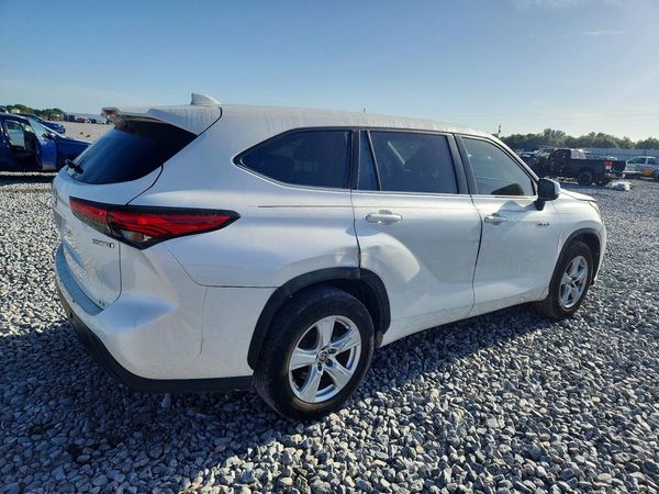 2020 TOYOTA HIGHLANDER LE