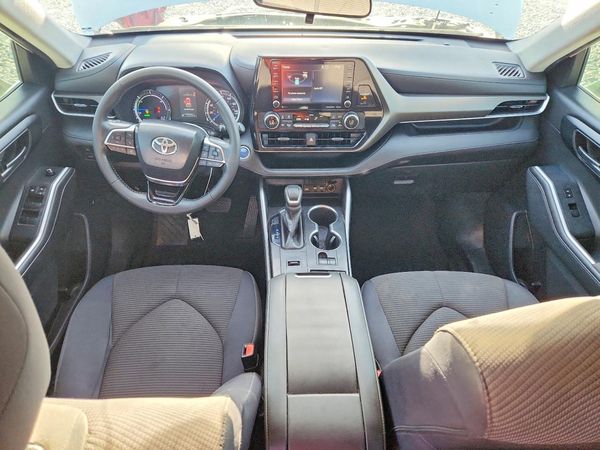 2020 TOYOTA HIGHLANDER LE