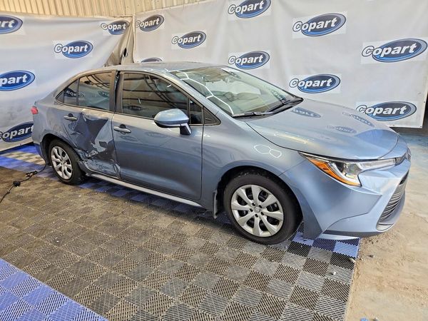 2025 TOYOTA COROLLA