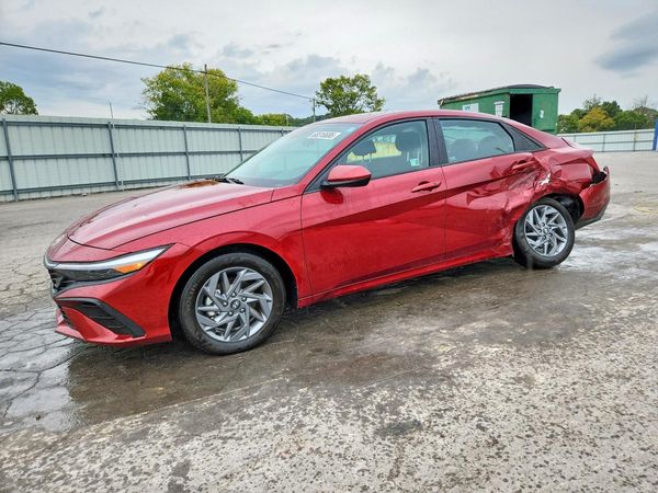 2024 HYUNDAI ELANTRA