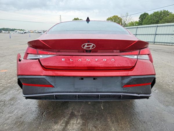 2024 HYUNDAI ELANTRA