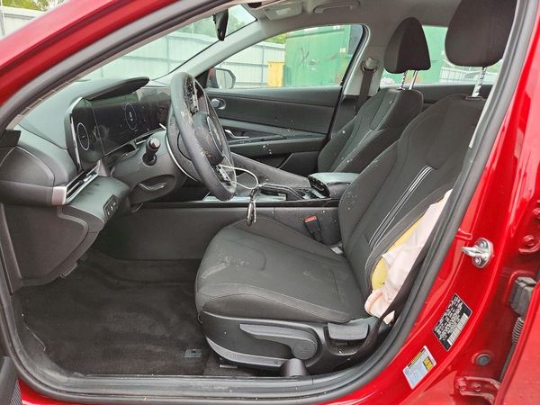 2024 HYUNDAI ELANTRA