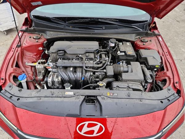 2024 HYUNDAI ELANTRA