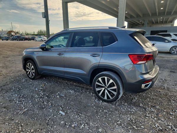 2022 VOLKSWAGEN TAOS