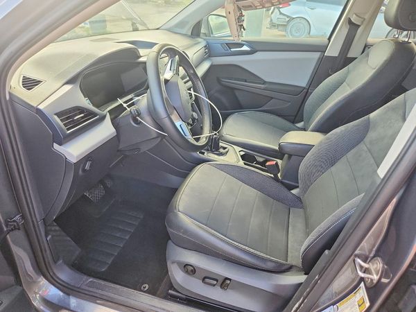 2022 VOLKSWAGEN TAOS