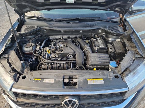 2022 VOLKSWAGEN TAOS