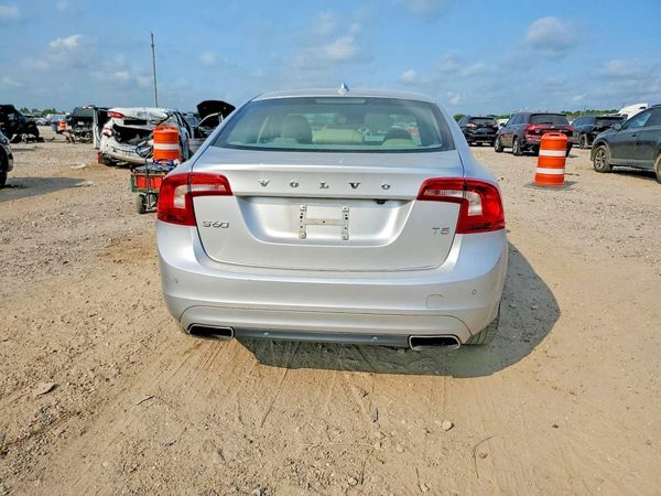 2014 VOLVO S60