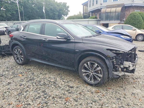 2018 INFINITI QX30