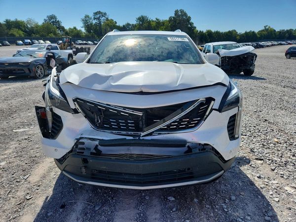2019 CADILLAC XT4 Premium Luxury