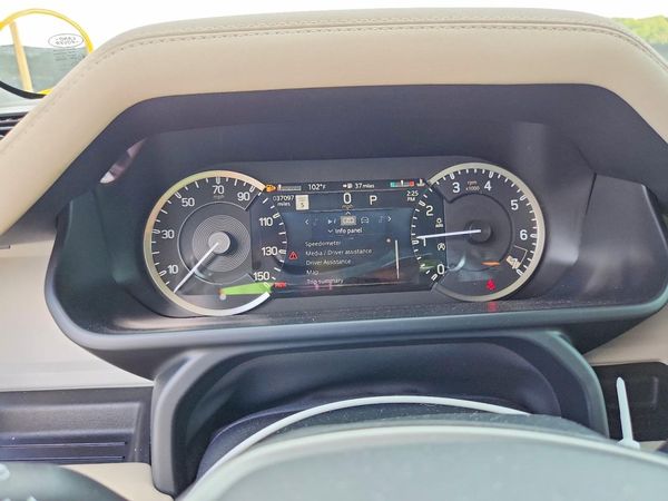 2023 LAND ROVER DEFENDER