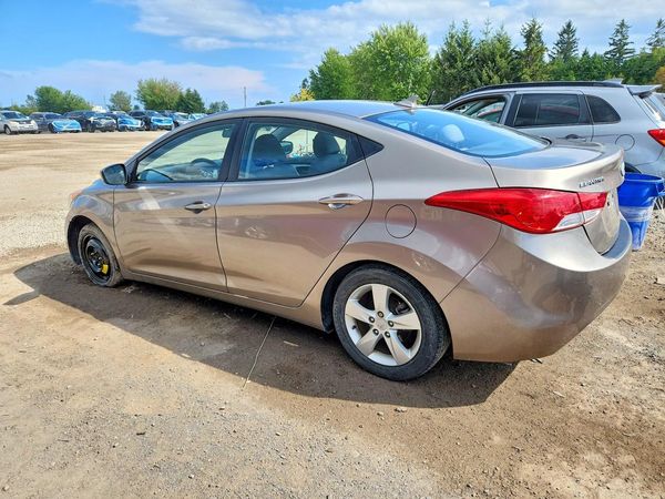 2013 HYUNDAI ELANTRA