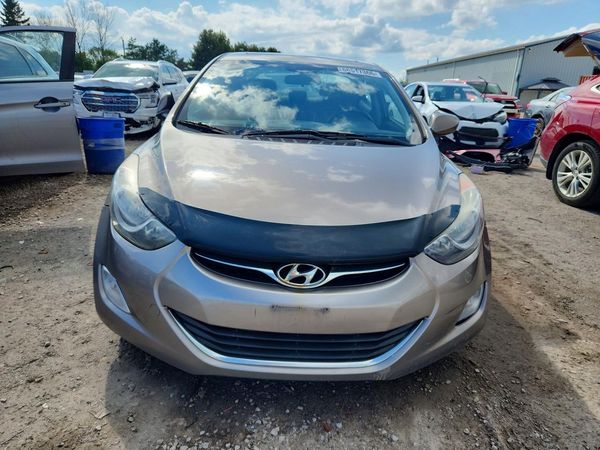 2013 HYUNDAI ELANTRA