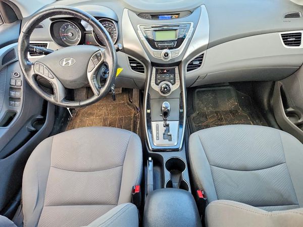 2013 HYUNDAI ELANTRA