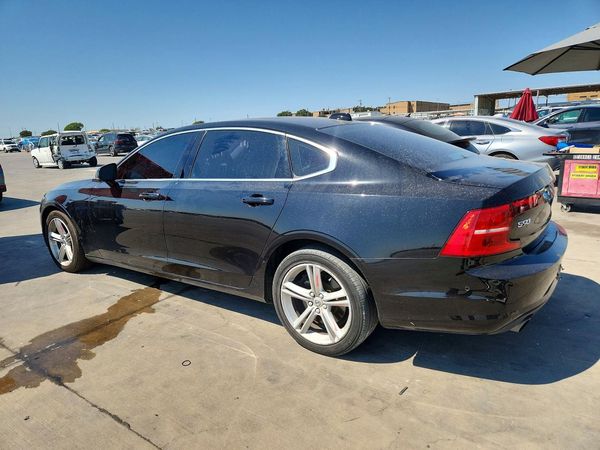 2018 VOLVO S90