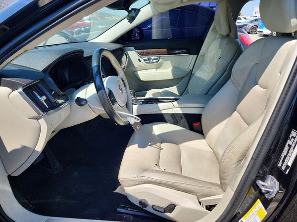 2018 VOLVO S90