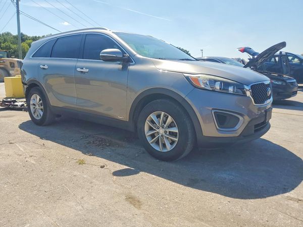 2017 KIA SORENTO L, LX