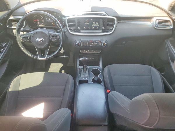 2017 KIA SORENTO L, LX