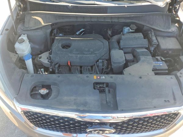 2017 KIA SORENTO L, LX