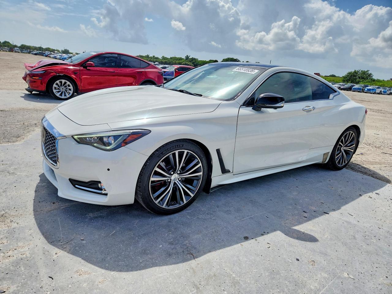 2017 INFINITI Q60 — Front 3/4