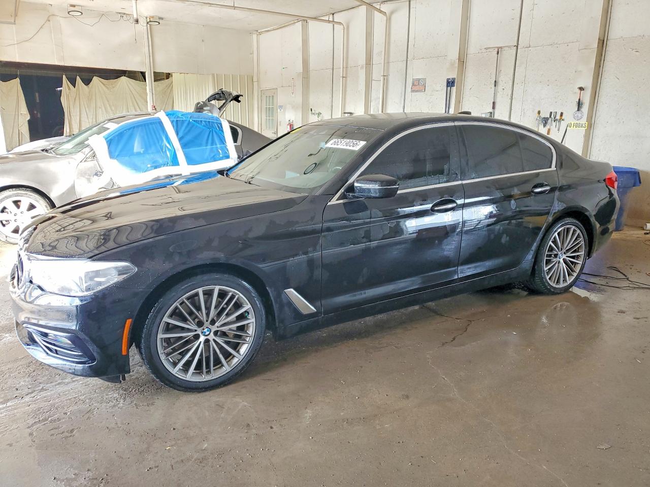 2018 BMW 530 xDrive — Front 3/4