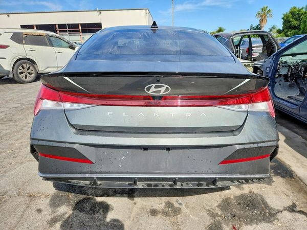 2025 HYUNDAI ELANTRA SEL Sport — DIRR