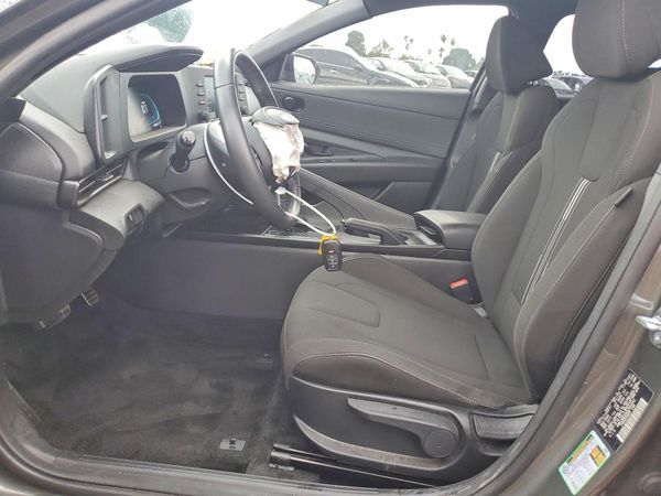 2025 HYUNDAI ELANTRA SEL Sport — DENT