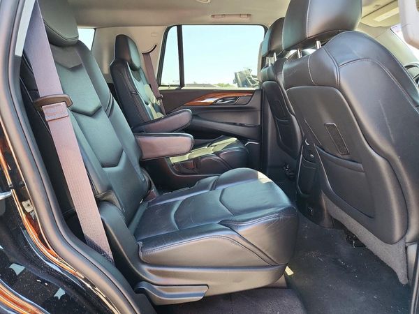 2015 CADILLAC ESCALADE Luxury