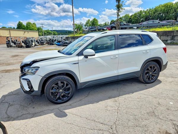 2022 VOLKSWAGEN TAOS