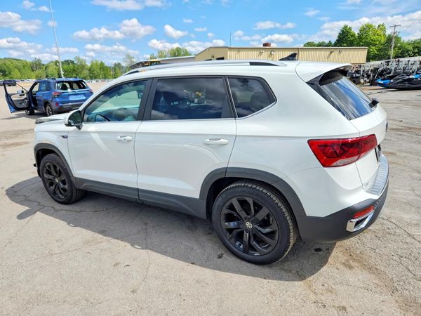 2022 VOLKSWAGEN TAOS