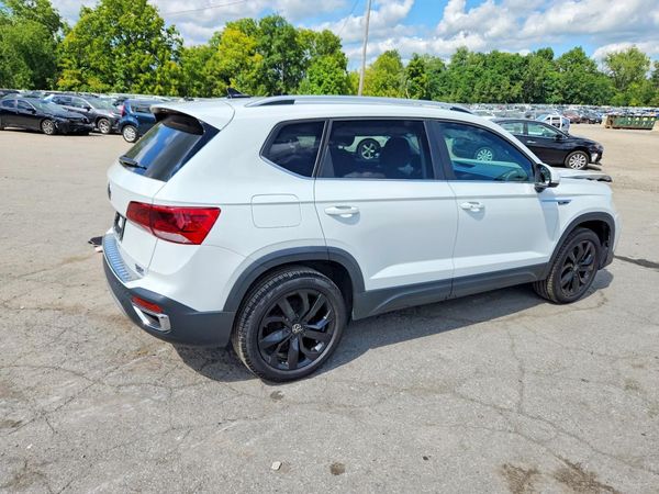2022 VOLKSWAGEN TAOS