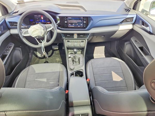 2022 VOLKSWAGEN TAOS