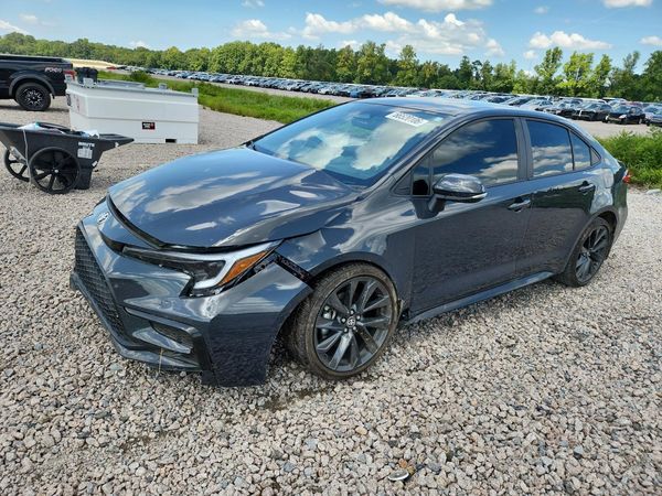 2025 TOYOTA COROLLA SE — Front 3/4