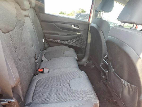 2019 HYUNDAI SANTA FE SE
