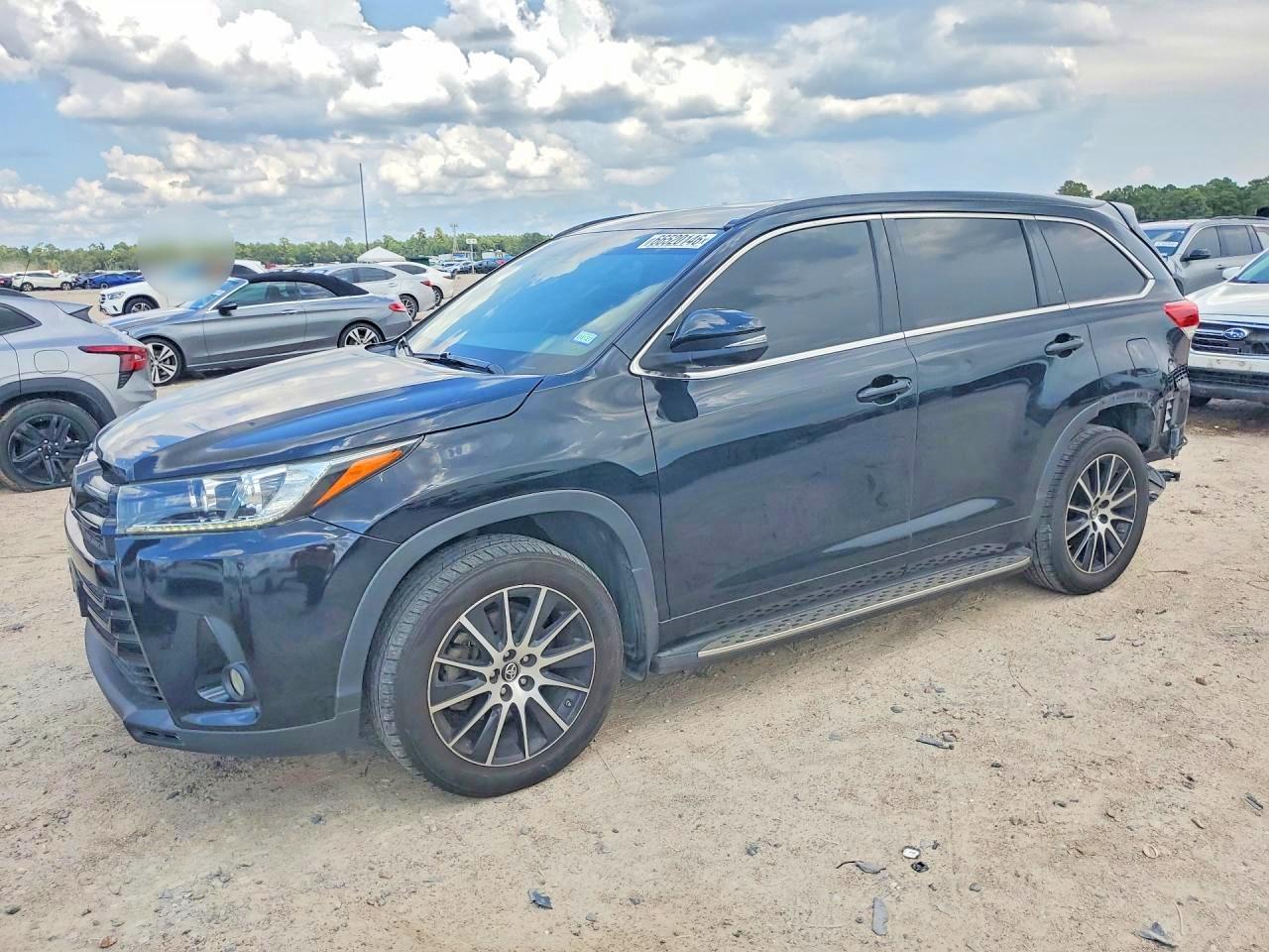 2017 TOYOTA HIGHLANDER