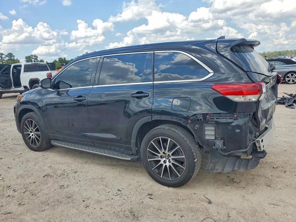 2017 TOYOTA HIGHLANDER