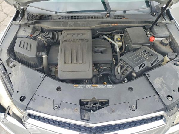 2015 CHEVROLET EQUINOX 1LT — Engine bay