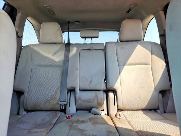 2018 TOYOTA HIGHLANDER LE