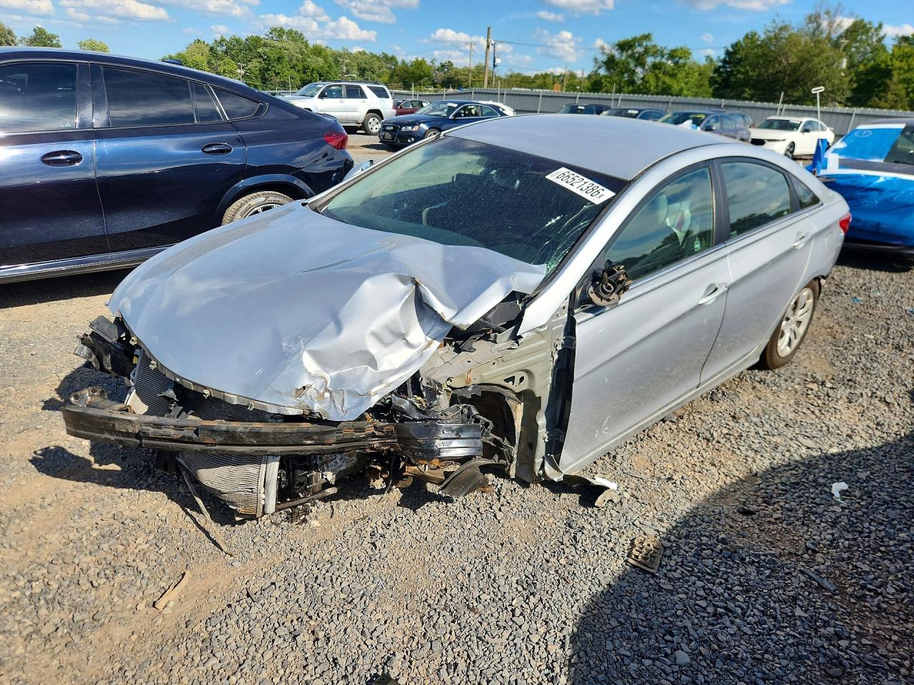 2012 HYUNDAI SONATA Middle-low level — Front 3/4