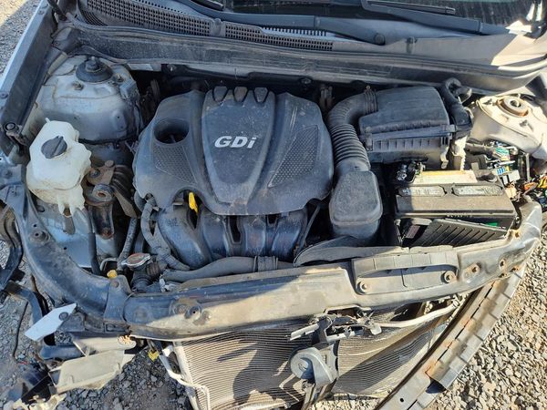 2012 HYUNDAI SONATA Middle-low level — Engine bay