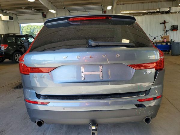 2018 VOLVO XC60 Momentum — DIRR