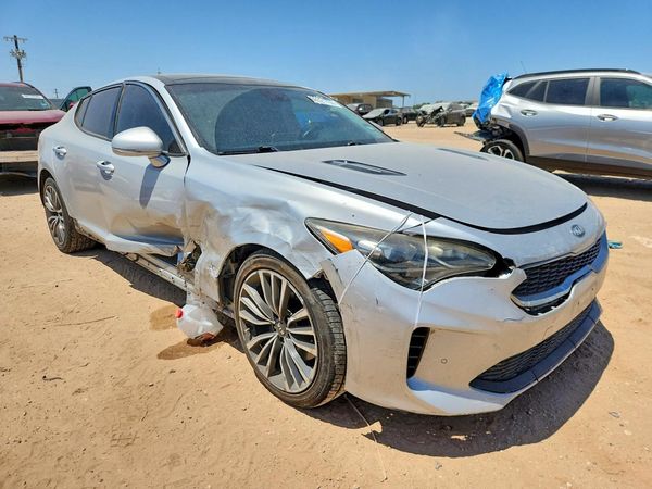 2018 KIA STINGER